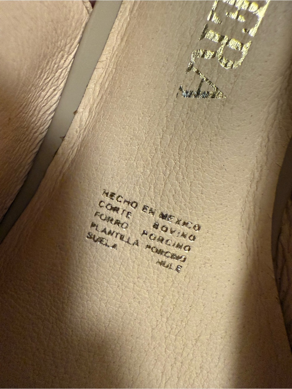 Nude Patent Slingback Block Heel with Gold Chain Accent size 8 - Picture 11 of 12